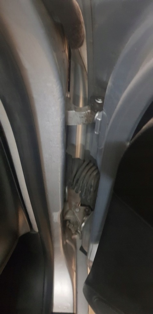 фото №1, Vw golf 4 версія 3 петля двері правий la7w