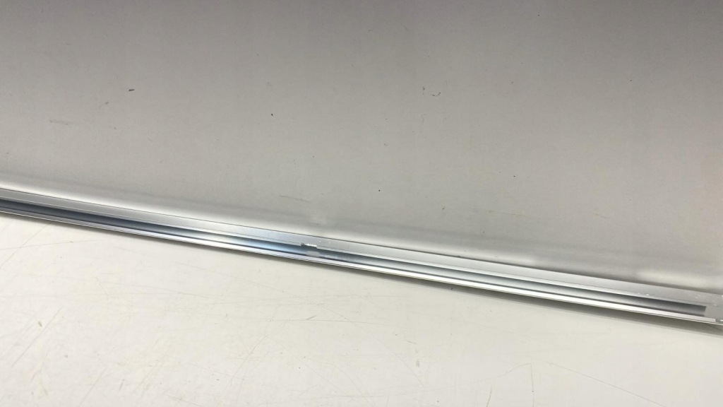 Mercedes e-klasa w213 молдинг хром скло задній правий a2136700200 Зі Шроту