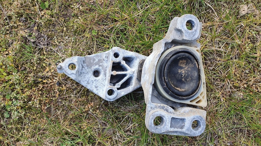 фото №3, Кронштейн подушка двигателя renault grand scenic iii 1.5