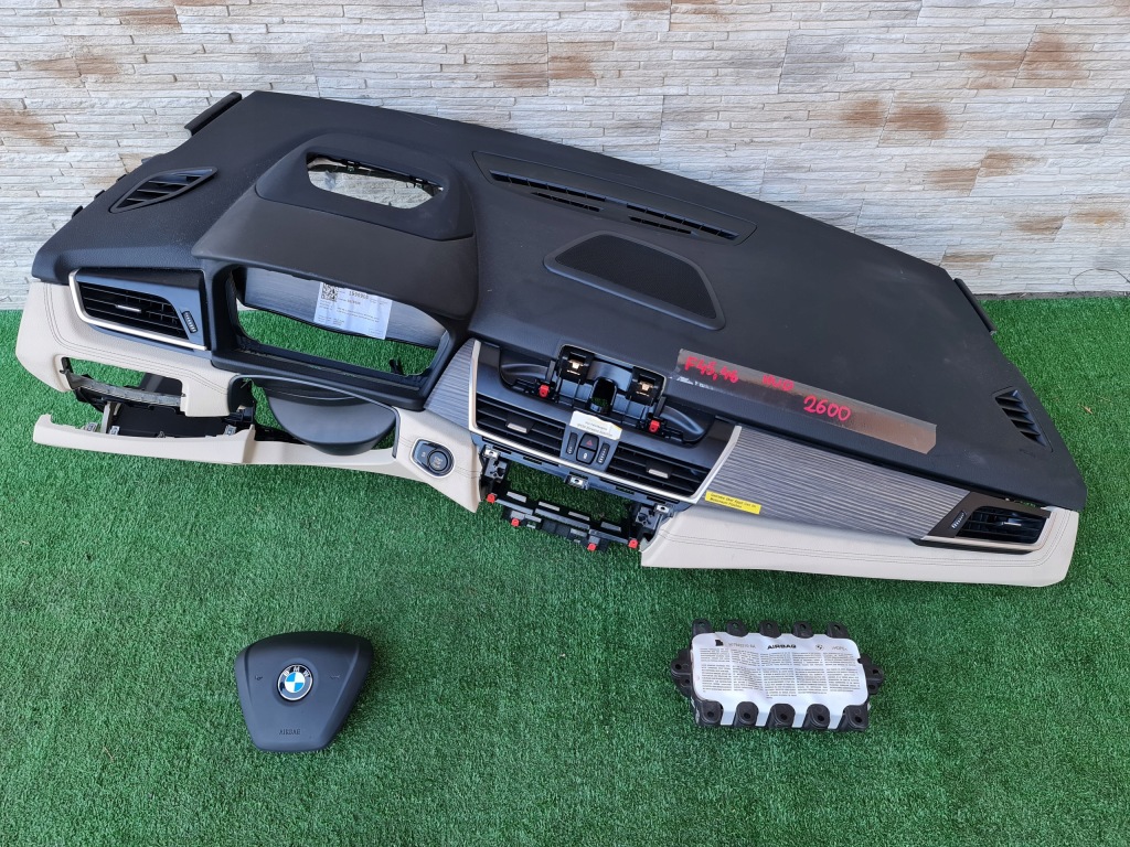 фото №1, Приборная панель консоль подушка bmw 2 f45 f46