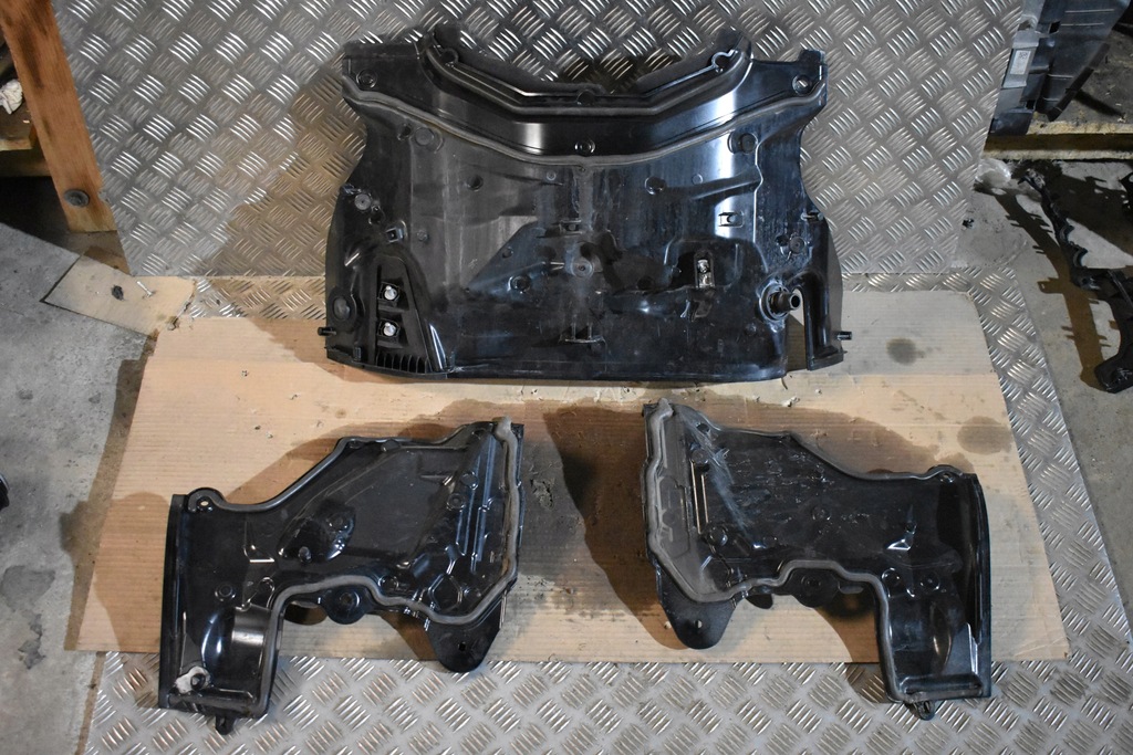 фото №1, Idealna защита стены перегородки kpl. mercedes w223 1