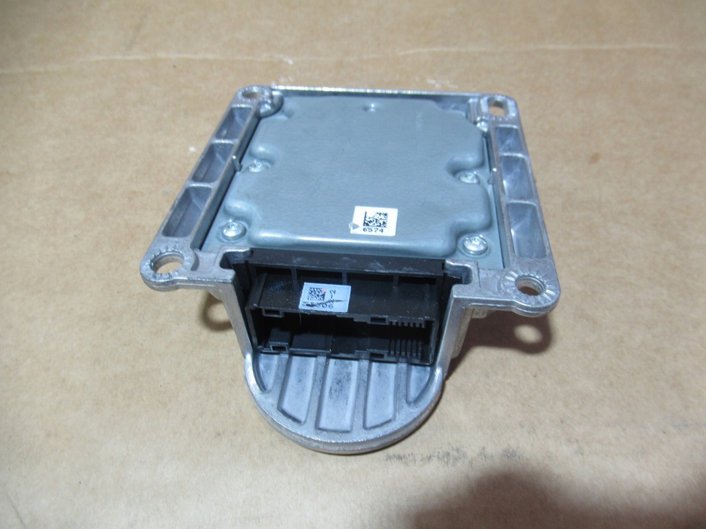 фото №1, Bmw 5 f10 f11 датчик модуль подушка безопасности 6868251