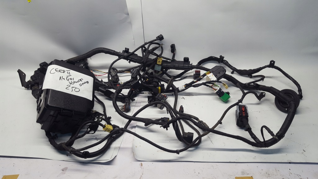 фото №1, Корпус запобіжників електропроводка kpl. kia ceed ii 1.4 1,6 2012-