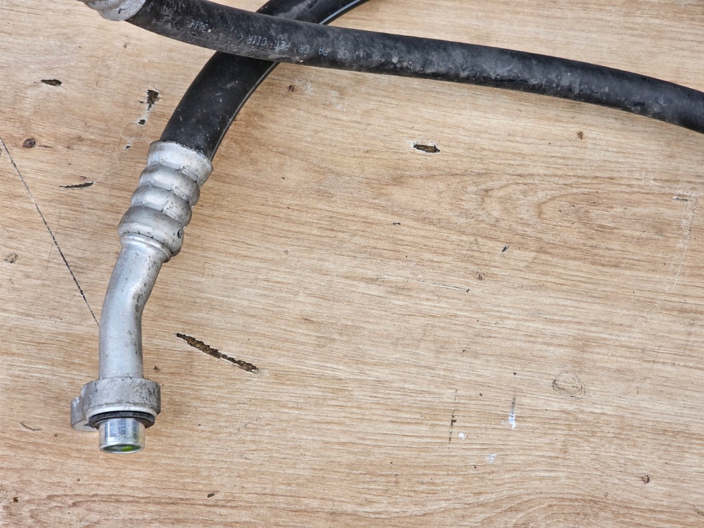 Шланг трубка трубки дроти кондиціонера opel astra j 1.4 a14xer 13368112 Оригінал