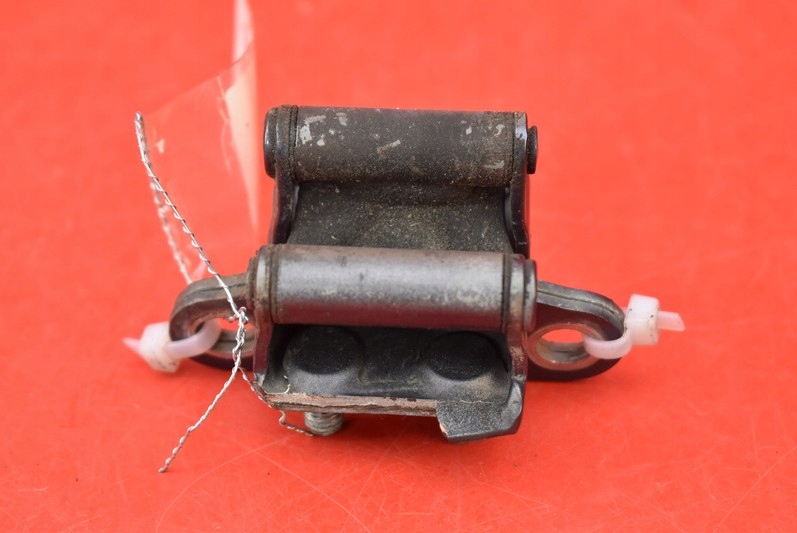 фото №5, Петля петлі кришки toyota avensis t27 kombi 09-11