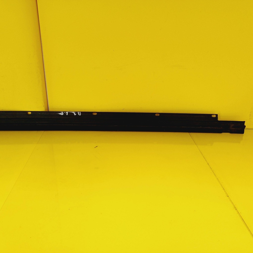 фото №8, Молдинг ущільнювач лівий перед audi a3 8l 8l3837477a nr218