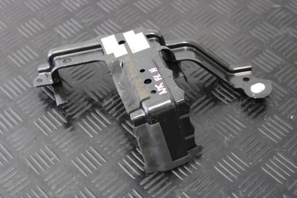 фото №1, Кронштейн кронштейн кронштейн аккумулятор lexus nx 300h lift