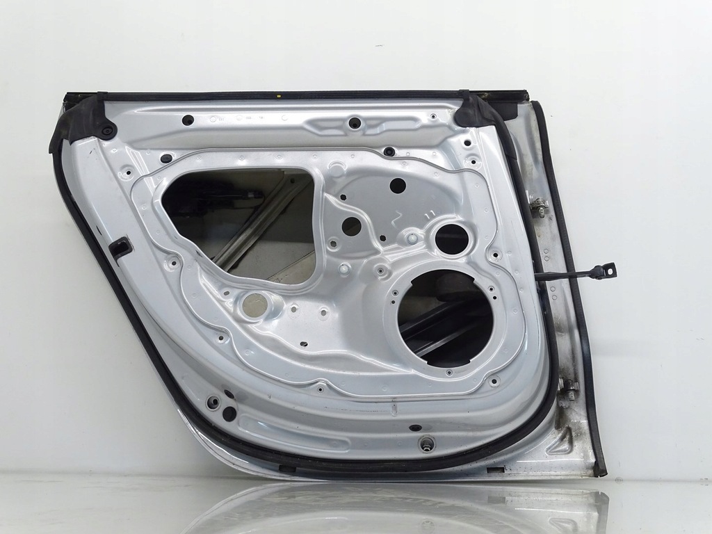 фото №11, Дверь левая левый задняя задние задние audi a7 4g 4g8 серебристый lx7w