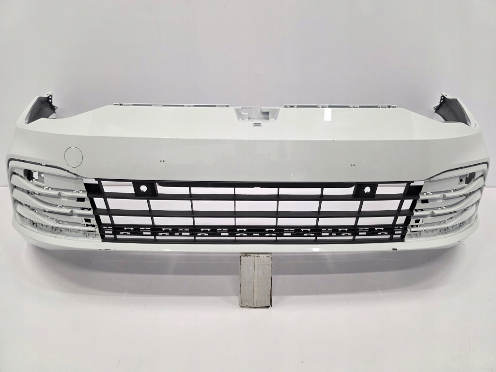 фото №1, Бампер перед vw golf viii 8 + решётка 5h0807221j 5h0853677f