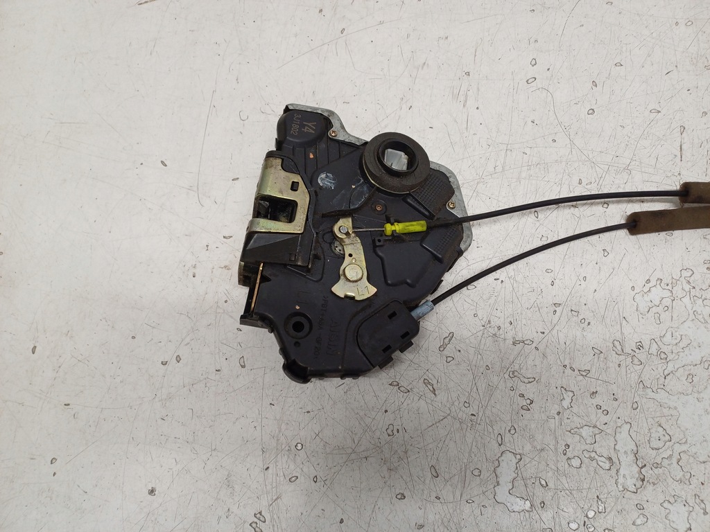 фото №5, Toyota corolla 3d замок двері лівий 3j1802