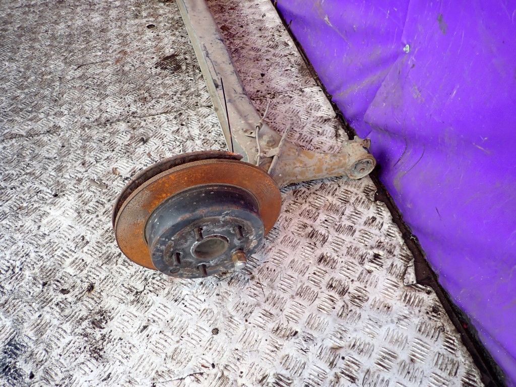 Toyota corolla verso 2 01- ось задняя балка подвеска задний abs в Украине