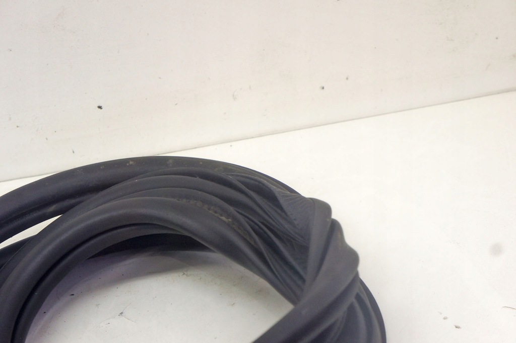 фото №5, Pw094 skoda scala прокладка дверь правый задняя