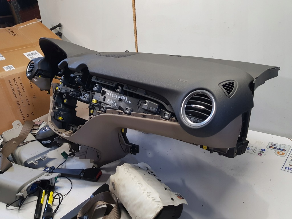 фото №9, Панель  подушки безпеки ремені opel adam