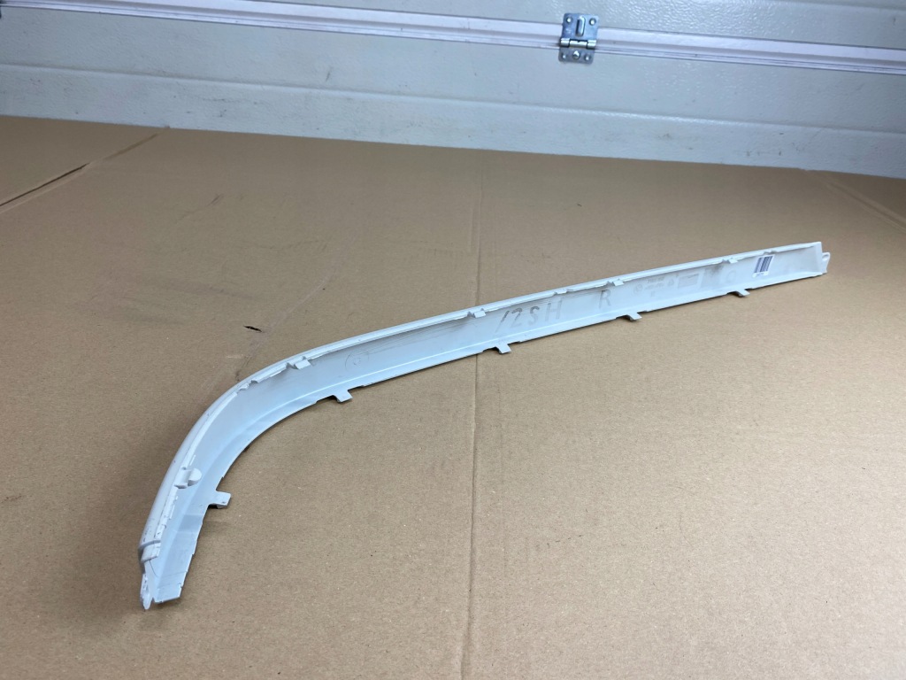 фото №14, Молдинг бампера правый задняя bmw e39 kombi lift 7005880