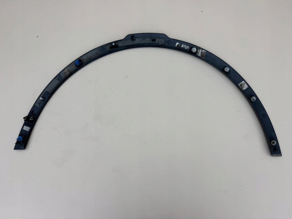 фото №13, Land rover discovery 5 v 16r- молдинг крыла правый перед правая hy3m-16a074