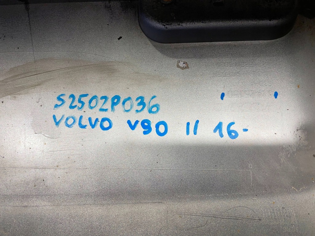 фото №9, Volvo v90 v-90 16- молдинг спойлер накладка дифузор бампер задня задній