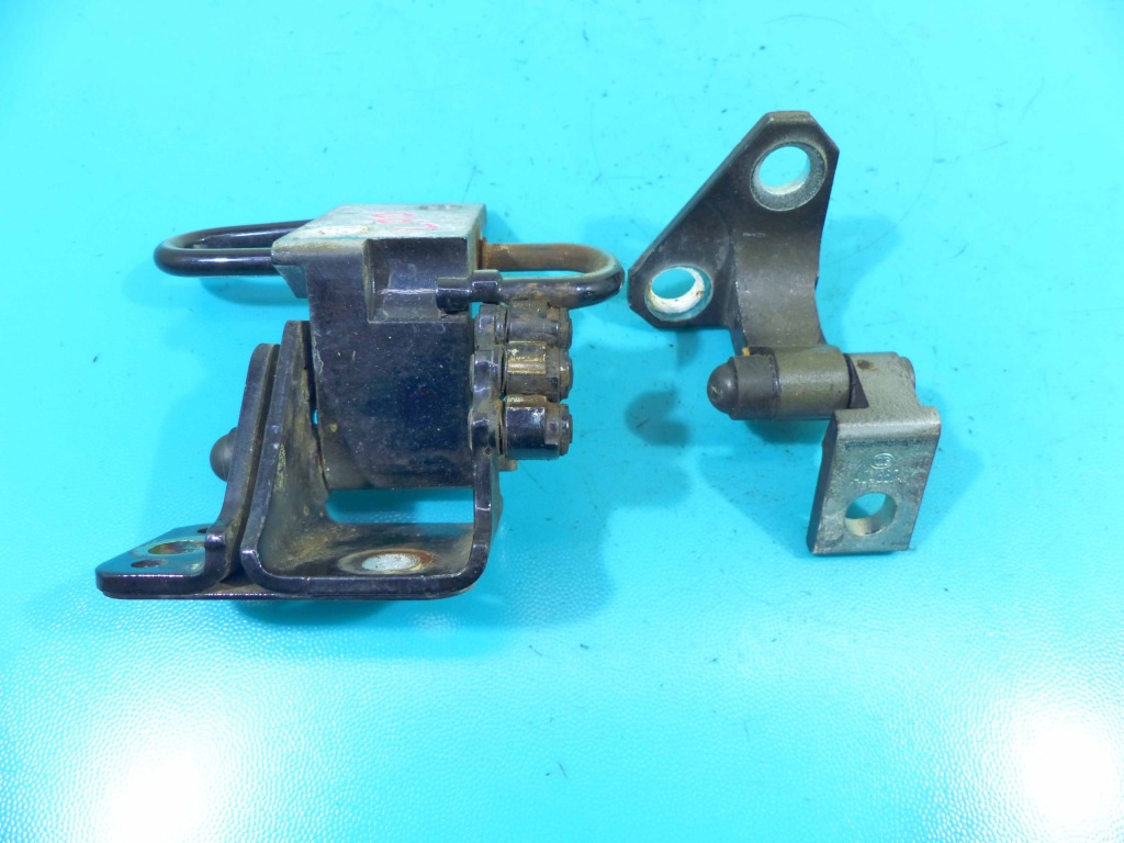 фото №2, Петля дверь перед левый vw passat cc