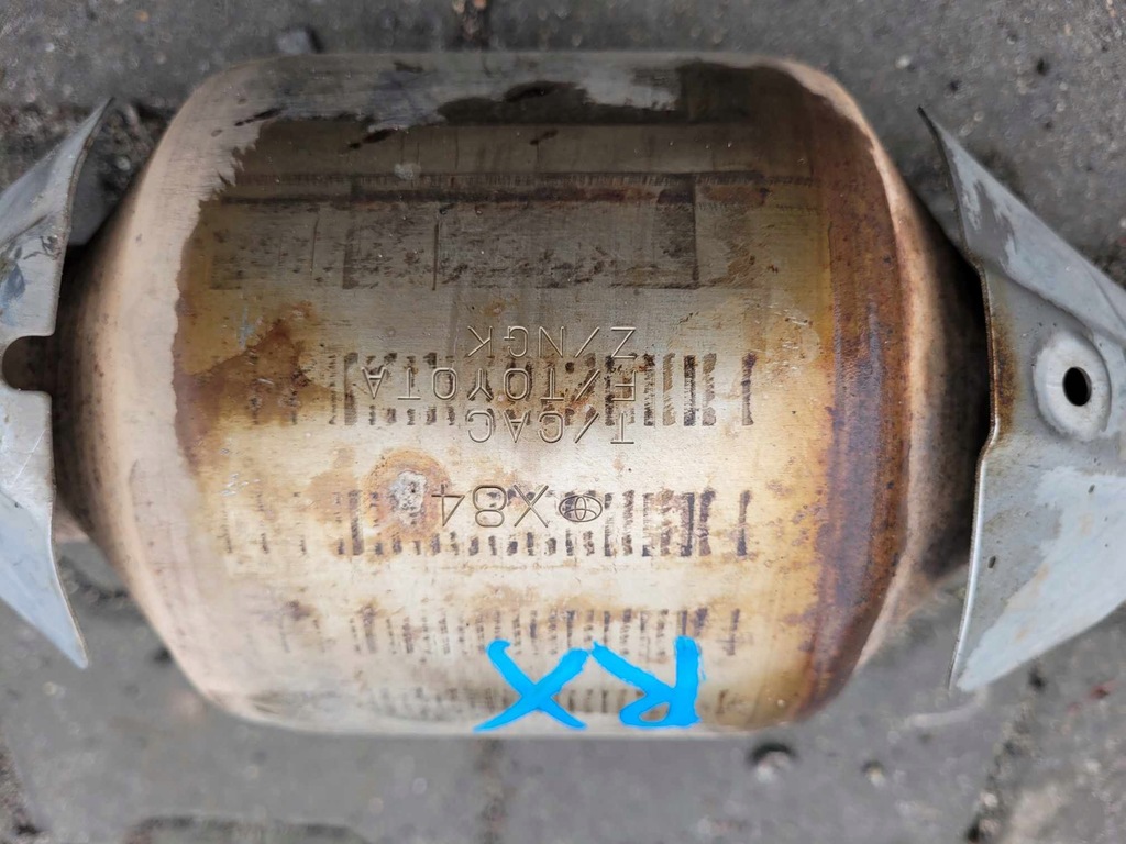 фото №2, Вихлоп гасник lexus rx iv 2016-