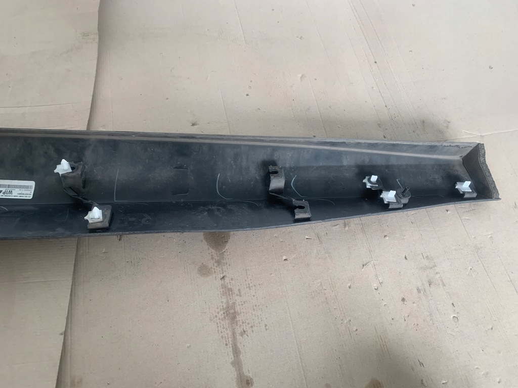 фото №10, Ford mustang mach-e rwd 75.7kwh молдинг дверь правый перед правая передняя