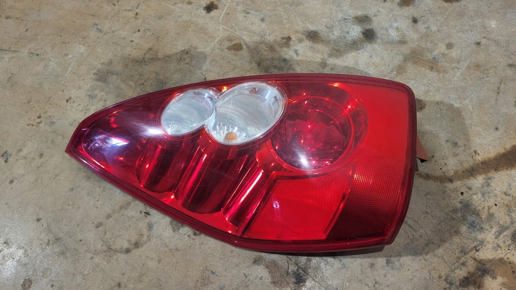 фото №1, Лампа левый задняя mazda 5 cr 05-