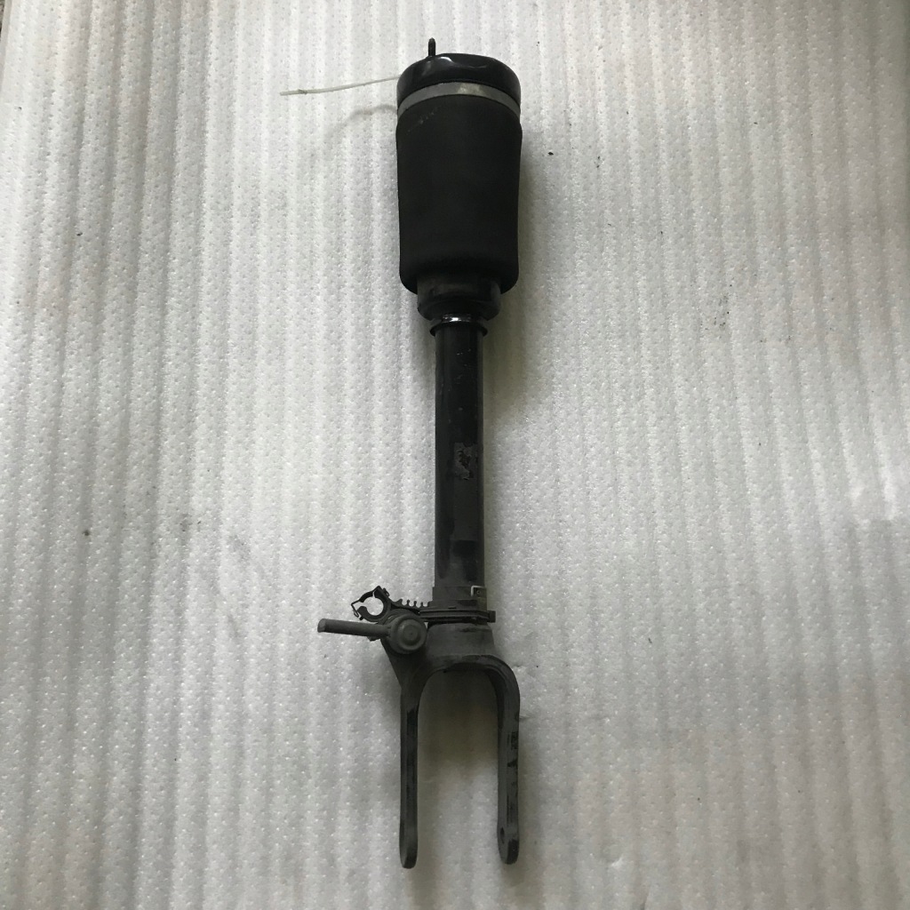 Купити Merceedes gl w164 рестайлінг  амортизатор пневматичний