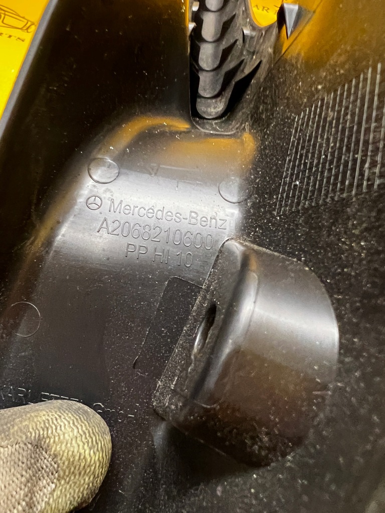 фото №7, Комплект захист петлі кришки задня багажника mercedes c-klasa w206