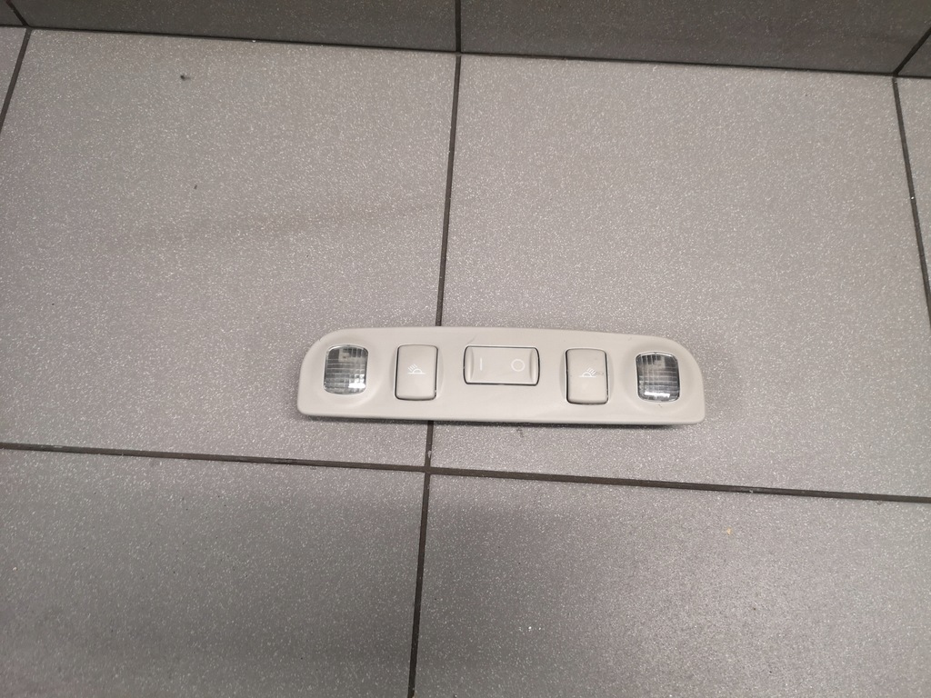 фото №1, Лампа потолочный audi a3 8l 3d lift 8l4947111