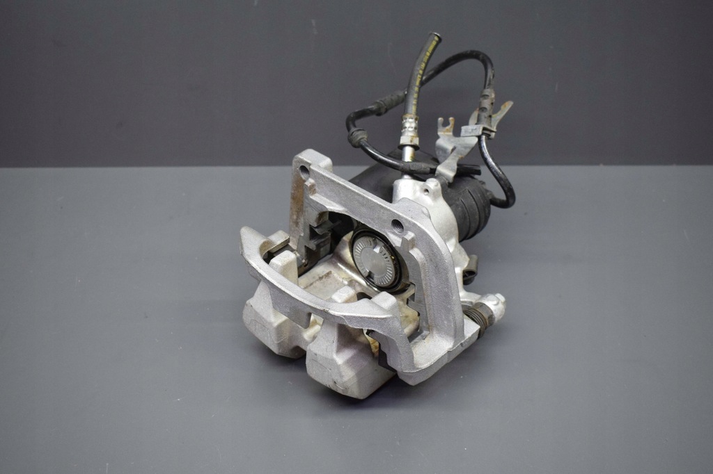 фото №6, Суппорт прижим правая bmw 3 g20 g21 4 g22 g23 g26