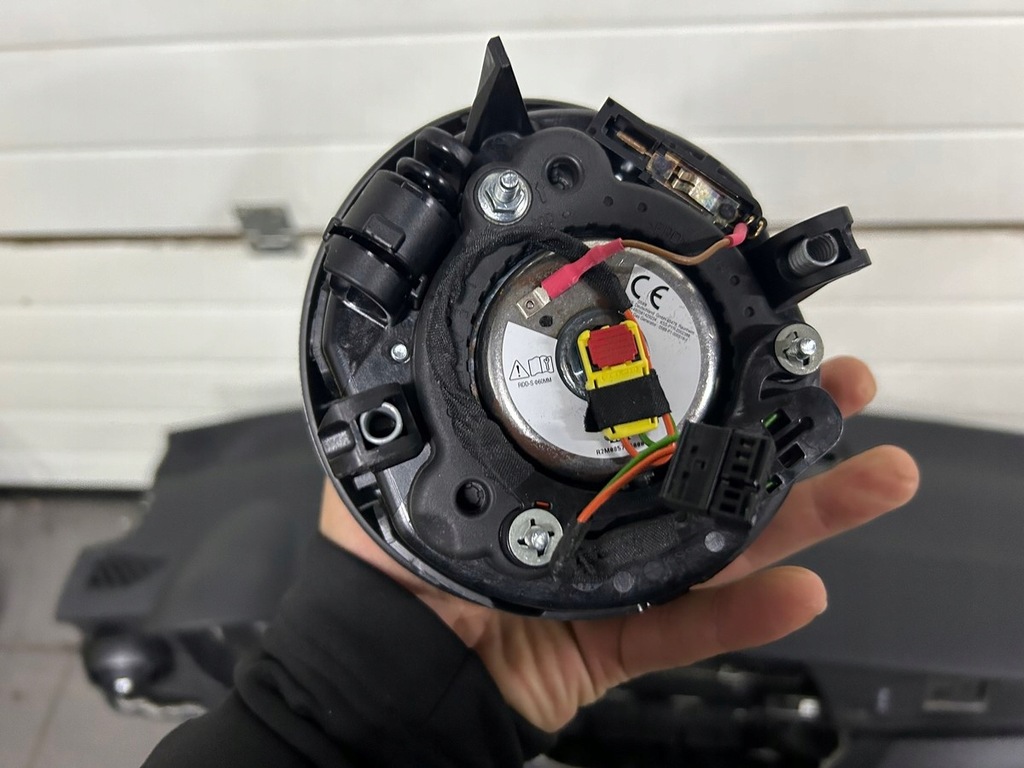 фото №11, Alfa romeo stelvio консоль ремни подушки безопасности демонтаж подушка безопасности