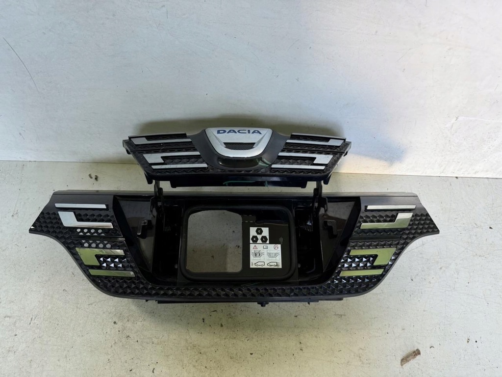 фото №2, Решітка радіатора решітка радіатора dacia spring 21-