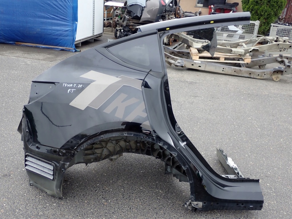 фото №1, Чверть крила правий задня europa oryg tesla y 22r