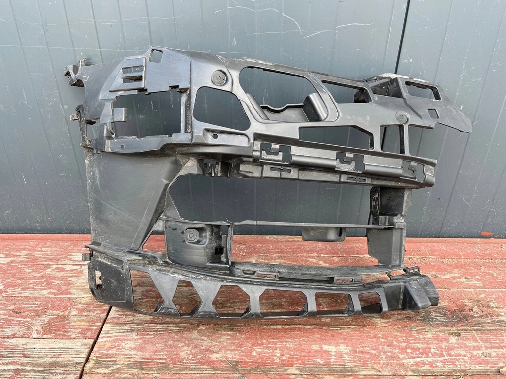 фото №1, Направляющая противотуманной фары правый перед bmw 5 g30 g31