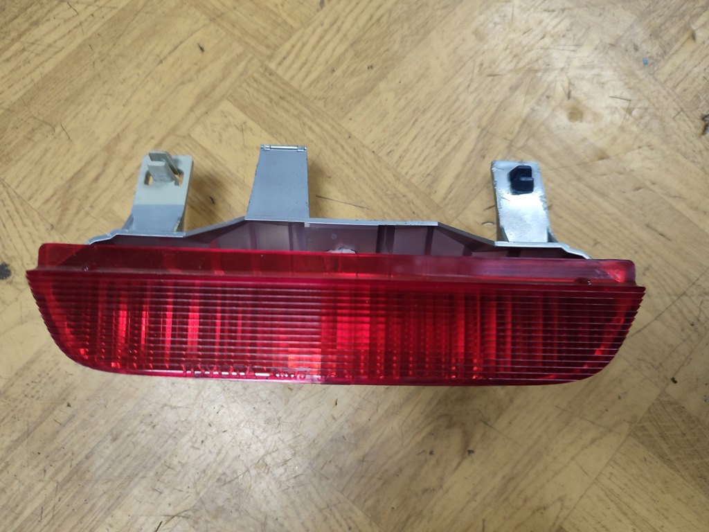 фото №1, Третій світло стоп-сигнал toyota yaris verso