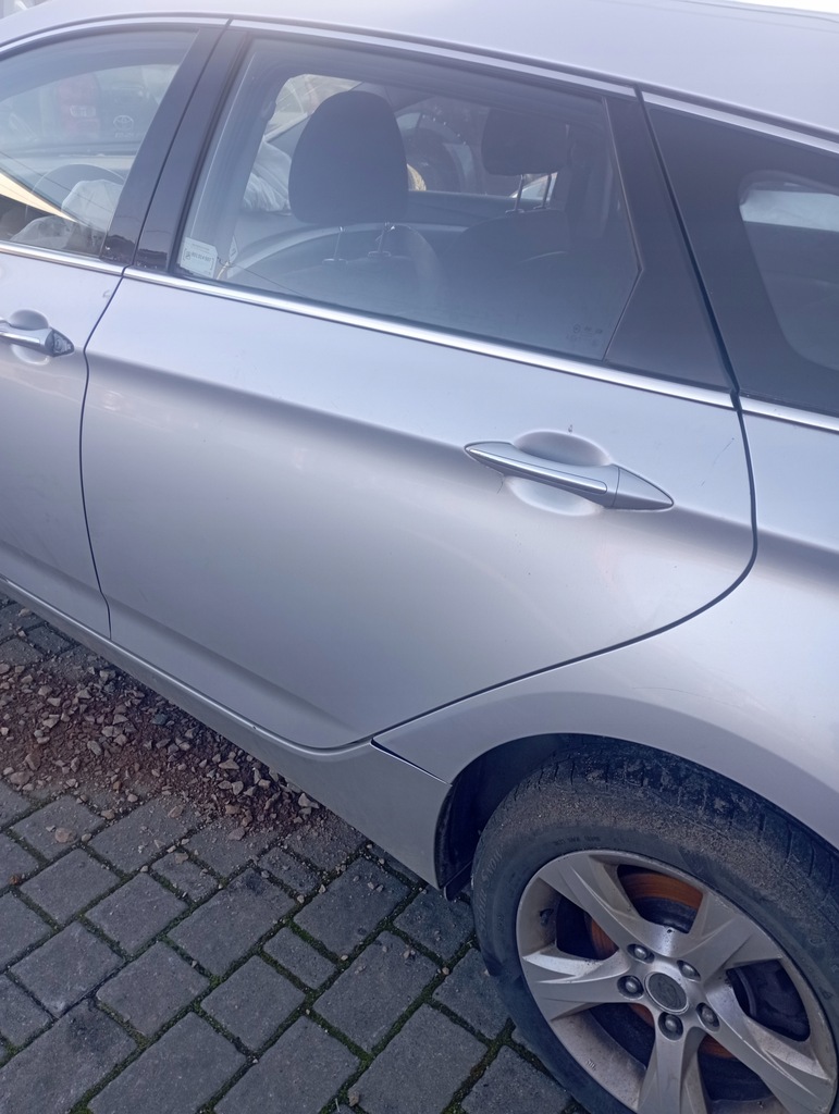 фото №1, Hyundai i40 kombi дверь левая задняя задние голый