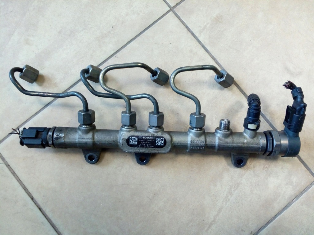 Купити Молдинг упорскування bmw f20 f21 f22 f23 f87 8514154 oryg.