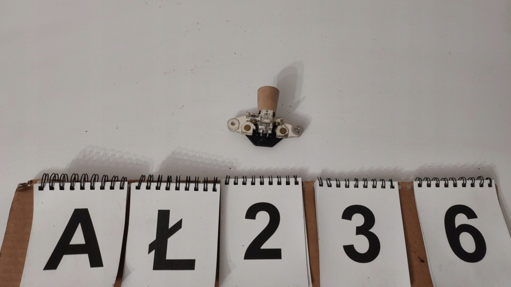 Mercedes s123 w124 регулятор напряжения regler оригинал Киев