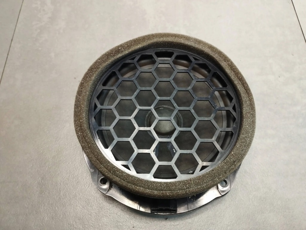 фото №1, Skoda superb 3v динамик дверь задняя 3v0035411l