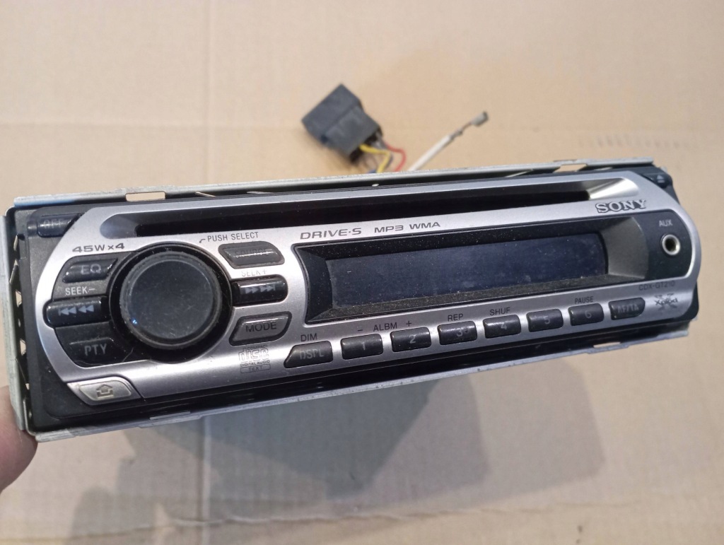 Купити Sony cdxgt210 радіо cd mp3 aux