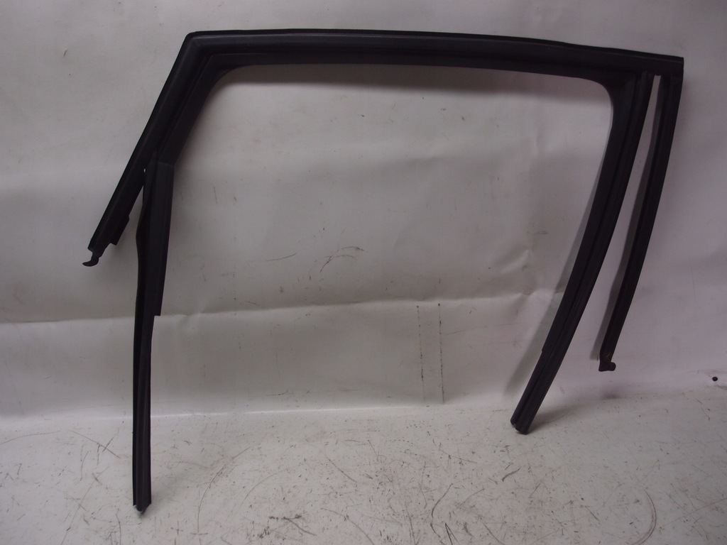 фото №1, Прокладка дверь правый задняя arona 6f9839432