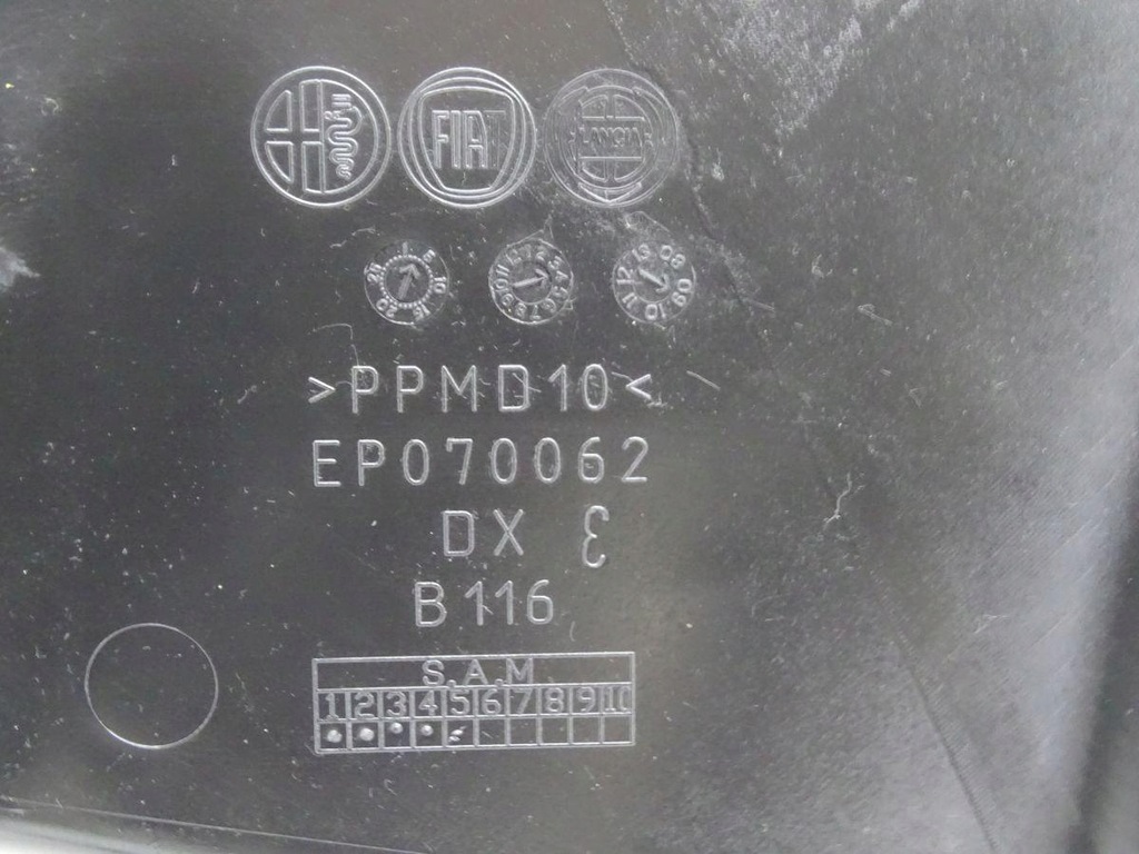 фото №3, Alfa romeo mito 08-18 обшивка оббивка правий задня