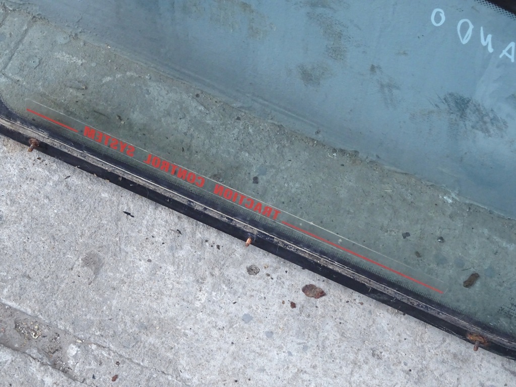 фото №5, Ssangyong korando скло кузовна правий задня 3d