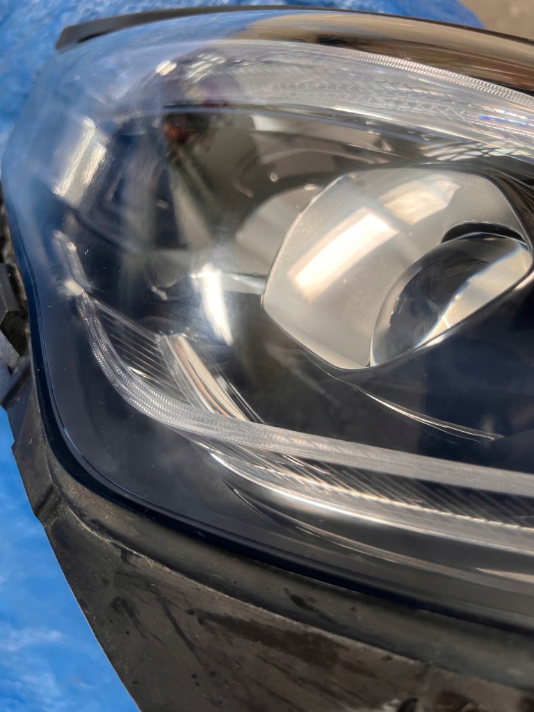 Mercedes-benz оригінальний номер a1189062500 фара high в Україні