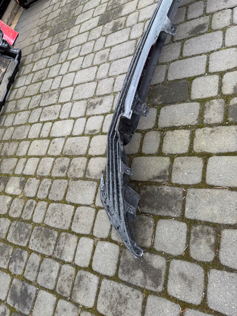 фото №9, Toyota camry решітка середня бампера решітка радіатора ловець решітка радіатора 53116-33010