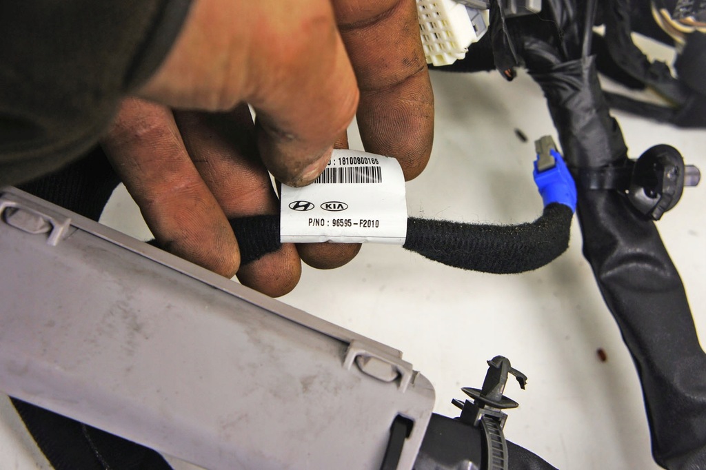 фото №6, Kh214 hyundai elantra vi джгут салону кабіни