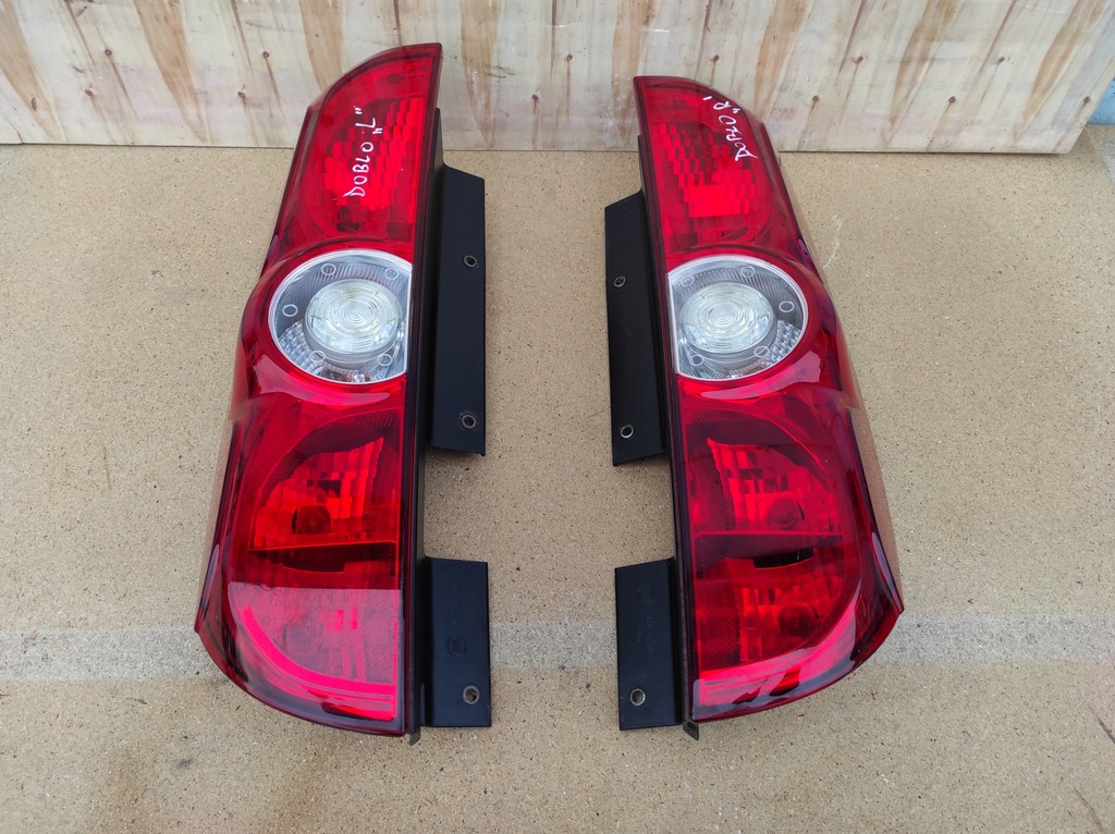 фото №1, Лампа задняя задняя правая левая fiat doblo ii