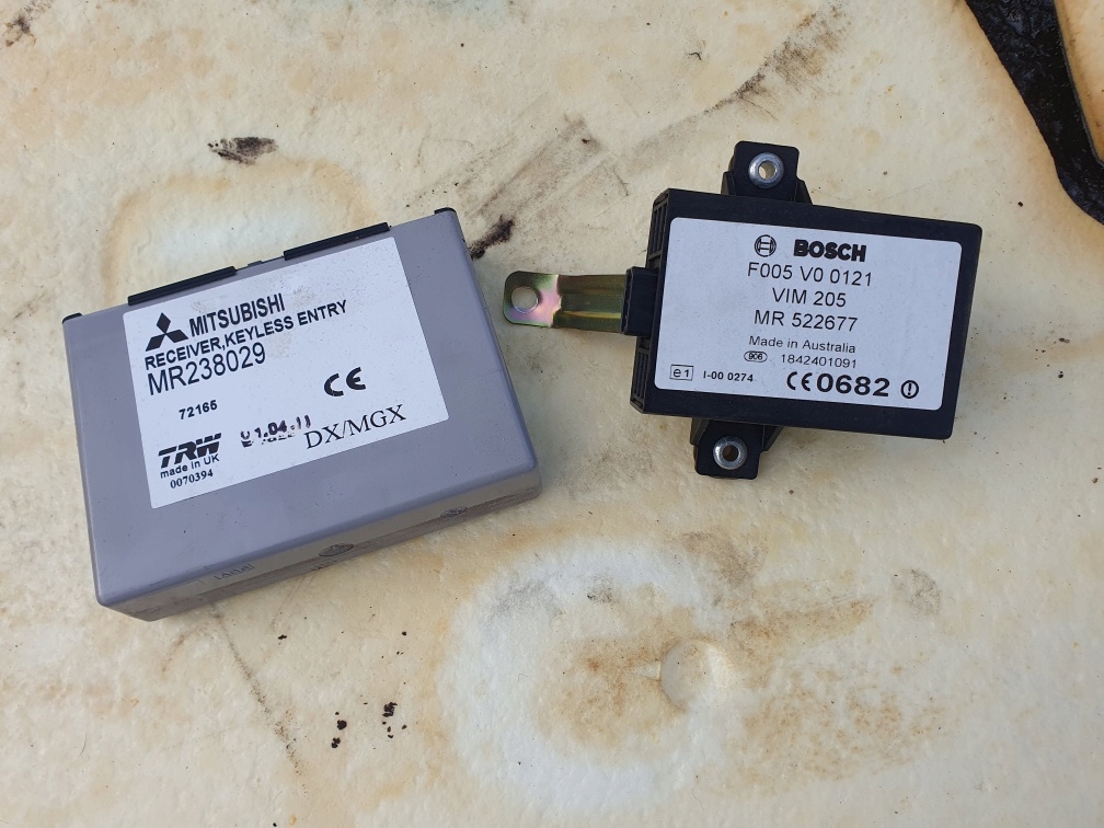 фото №13, Mr507872 бортовий комп'ютер блок керування mitsubishi space star a50 f9qt 98-05