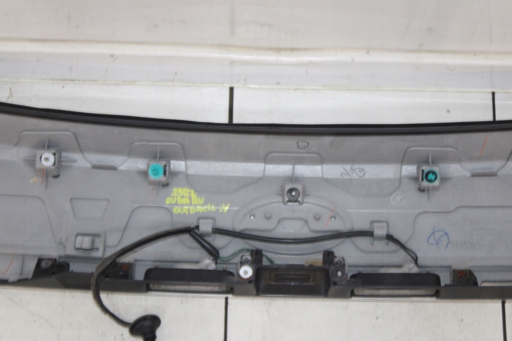 фото №9, Subaru outback iv 09r- накладка молдинг крышки багажника 37j