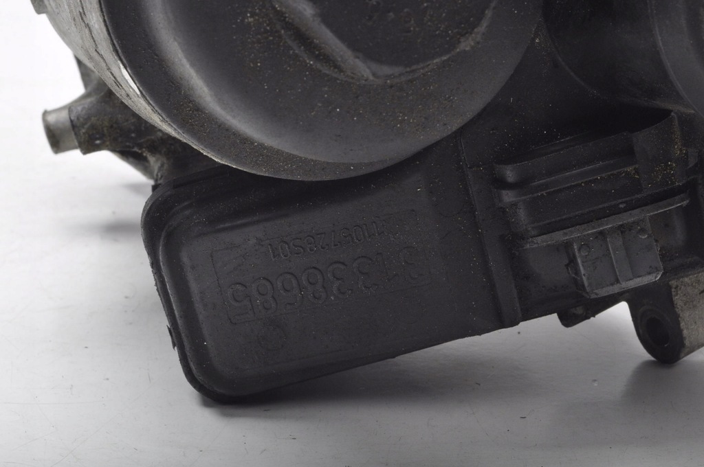 фото №9, Volvo s40 ii 2.5 t5 корпус фильтра масла 31338685