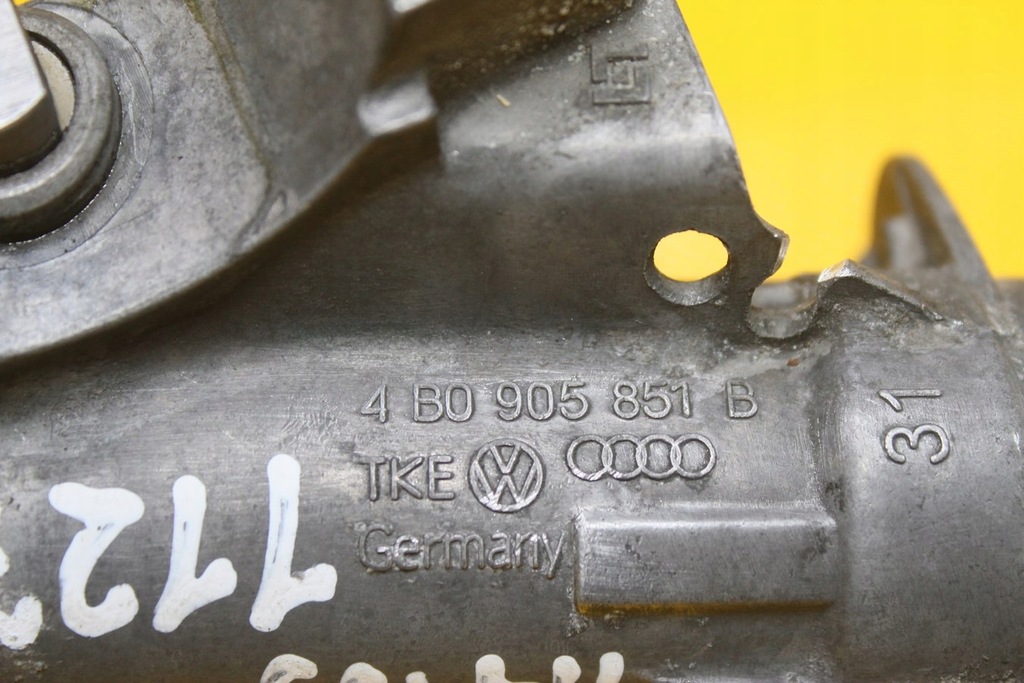 фото №12, Ручка левый перед замок зажигания с ключ a4 b5 fl