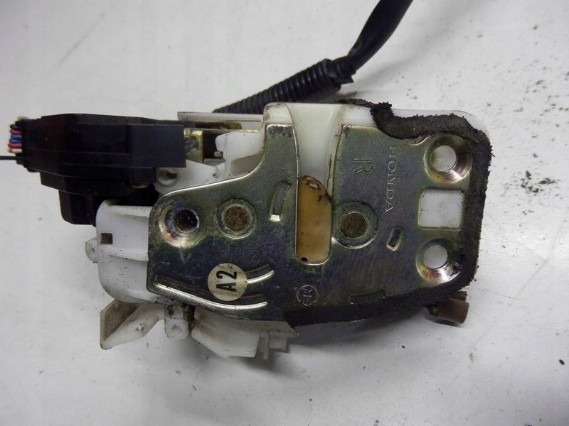 фото №1, Honda civic vii 03 sedan замок дверь правый перед